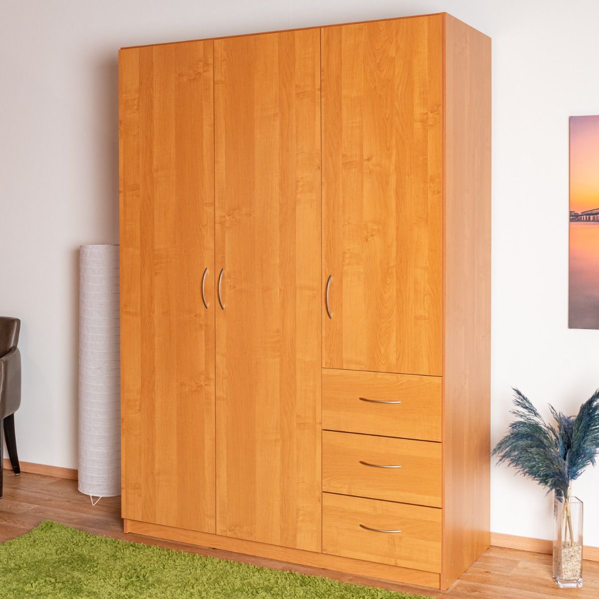 Drehtürenschrank / Kleiderschrank Sepatan 13, Farbe: Erle - Abmessungen: 200 x 140 x 58 cm (H x B x T)