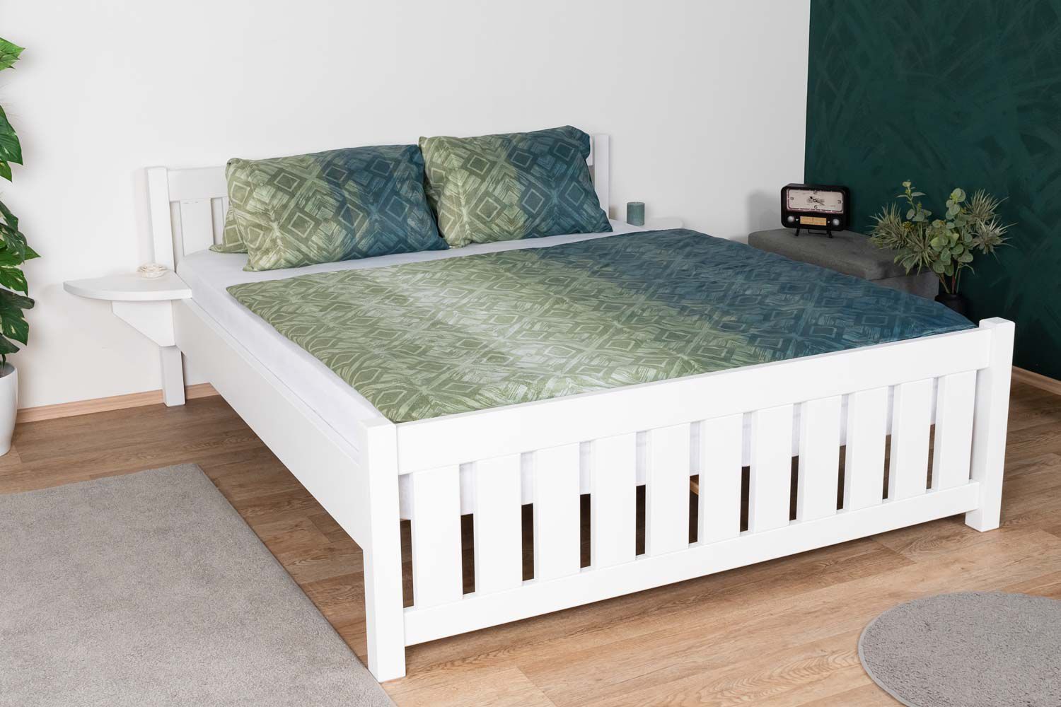 Weißes modernes Doppelbett Buche Vollholz 106, inkl. Lattenrost, Liegefläche 160 x 200 cm, bequemes Gästebett, sehr gute Stabilität, langlebig und robust